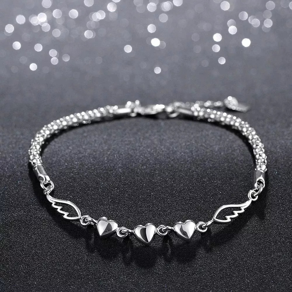 Hot sale 925 sterling silver romantic heart Love Bracelet for woman LuSPECIFICATIONSBrand Name: KCRLPBracelets Type: Chain &amp; Link BraceletsMain Stone: NONEOrigin: Mainland ChinaCertificate: noItem Weight: 8gMetals Type: silverMetalJewelry CirclesJewelry CirclesHot sale 925 sterling silver romantic heart Love Bracelet