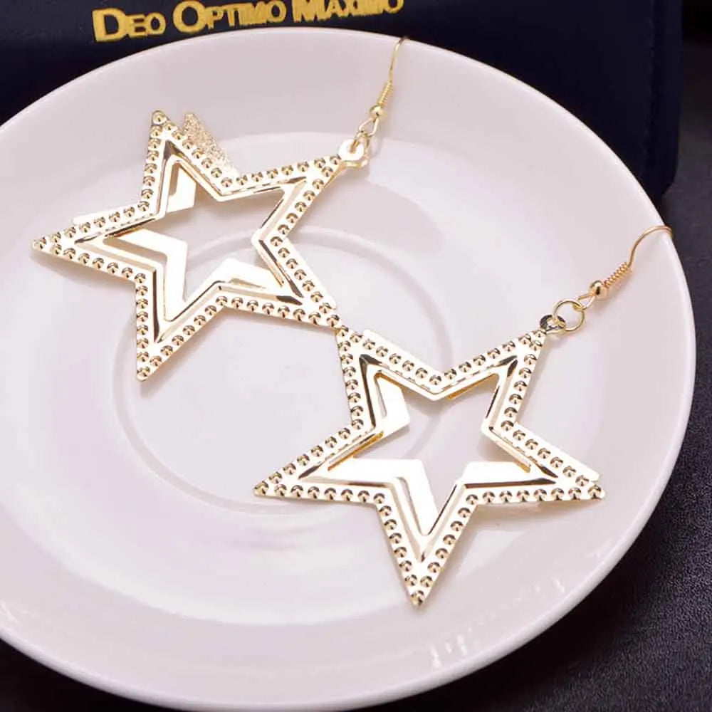 2018 New Sale five-pointed star Trendy Stars Clip Earrings For Women ESPECIFICATIONSBrand Name: JIOFREEMaterial: MetalGender: WomenEarring Type: Clip EarringsShape\pattern: StarFine or Fashion: FashionStyle: PunkItem Type: EarringsModeJewelry CirclesJewelry Circles-pointed star Trendy Stars Clip Earrings