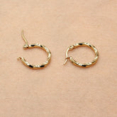 Gold-color IP Plated 20mm Hoop Earrings No Easy Fade Allergy Free EarsSPECIFICATIONSBrand Name: NoneMaterial: MetalOrigin: Mainland ChinaCN: GuangdongMetals Type: Stainless SteelMetals Type: TitaniumEarring Type: Hoop EarringsShape\patJewelry CirclesJewelry CirclesGold-color IP Plated 20mm Hoop Earrings