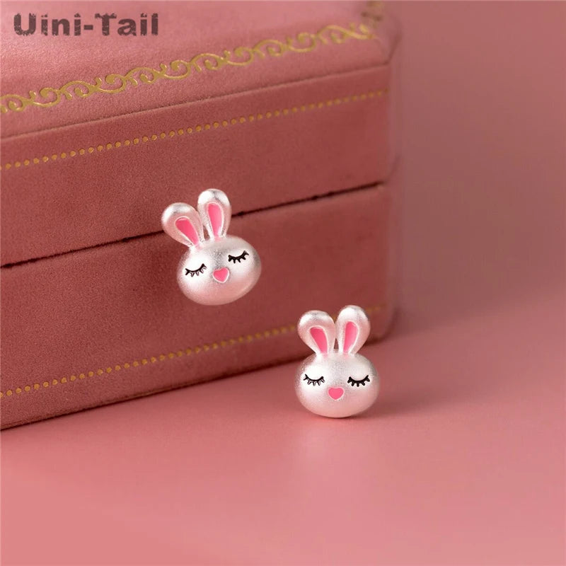 Uini Tail Hot Sale New 925 Tibetan Silver Cartoon Pink Rabbit EarringsSPECIFICATIONSBrand Name: Uini-tailMaterial: MetalOrigin: Mainland ChinaCN: ZhejiangMetals Type: Tibetan silverModel Number: JK157Item Type: EarringsStyle: Cute/RomaJewelry CirclesJewelry Circles925 Tibetan Silver Cartoon Pink Rabbit Earrings Sweet Cute Fashion Dynamic High Quality Girl Jewelry