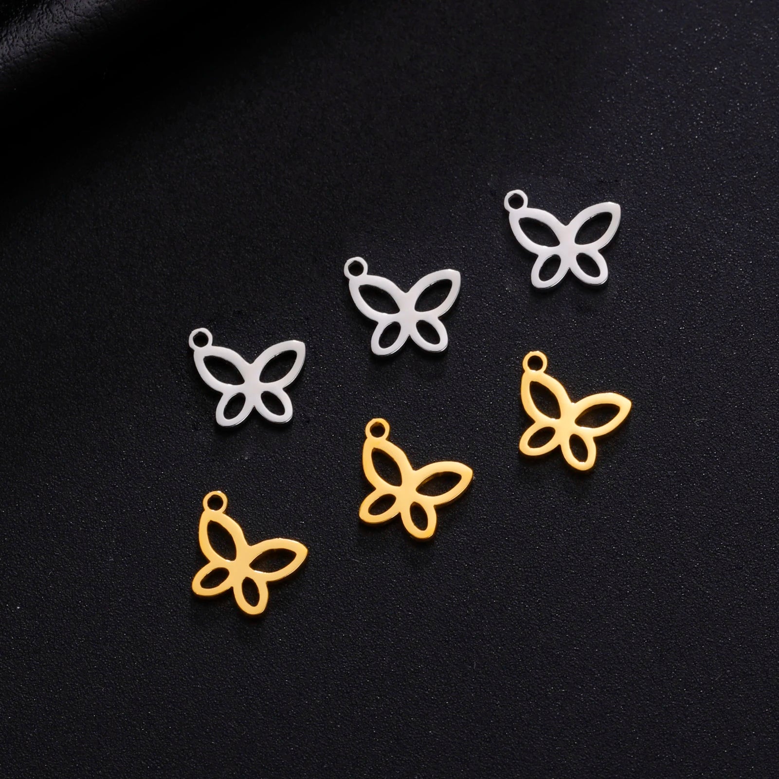 5PCS Butterfly Pendant Charm Earrings Necklace Stainless Steel Women'sSPECIFICATIONSBrand Name: NoneOrigin: Mainland ChinaMetals Type: Stainless SteelCharms Type: AnimalsFine or Fashion: FashionModel Number: Butterfly Pendant CharmMateJewelry CirclesJewelry Circles5PCS Butterfly Pendant Charm Earrings Necklace Stainless Steel Women'